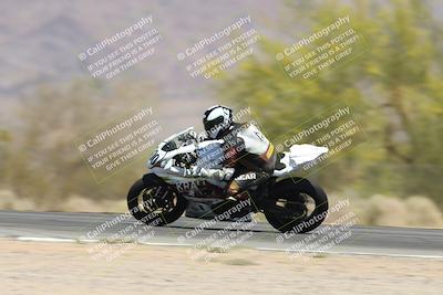 media/Apr-20-2025-CVMA (Sun) [[39090e8767]]/Race 9-Formula LW Twins Shootout/